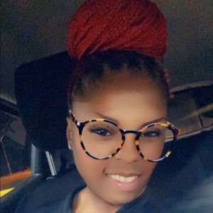 Meet your Posher, Talethia